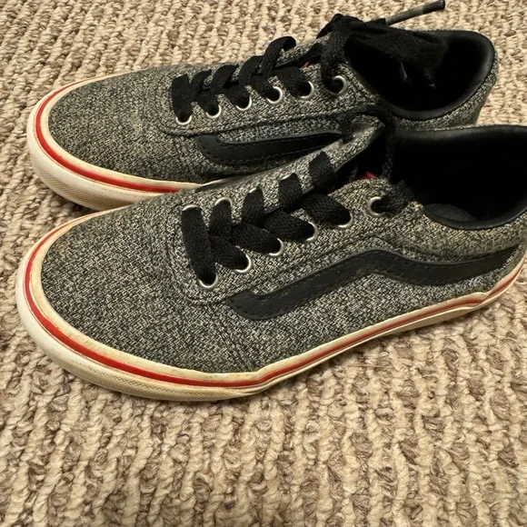 Lot of 3 pairs of size 13 Vans!! Used but good condition!! Great shoes! - Picture 3 of 4
